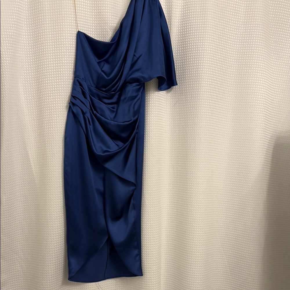 Elegant Navy Blue One-Shoulder Dress